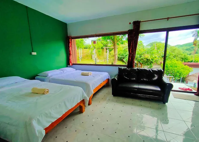 Baan Mai Hom Resort Suan Phueng