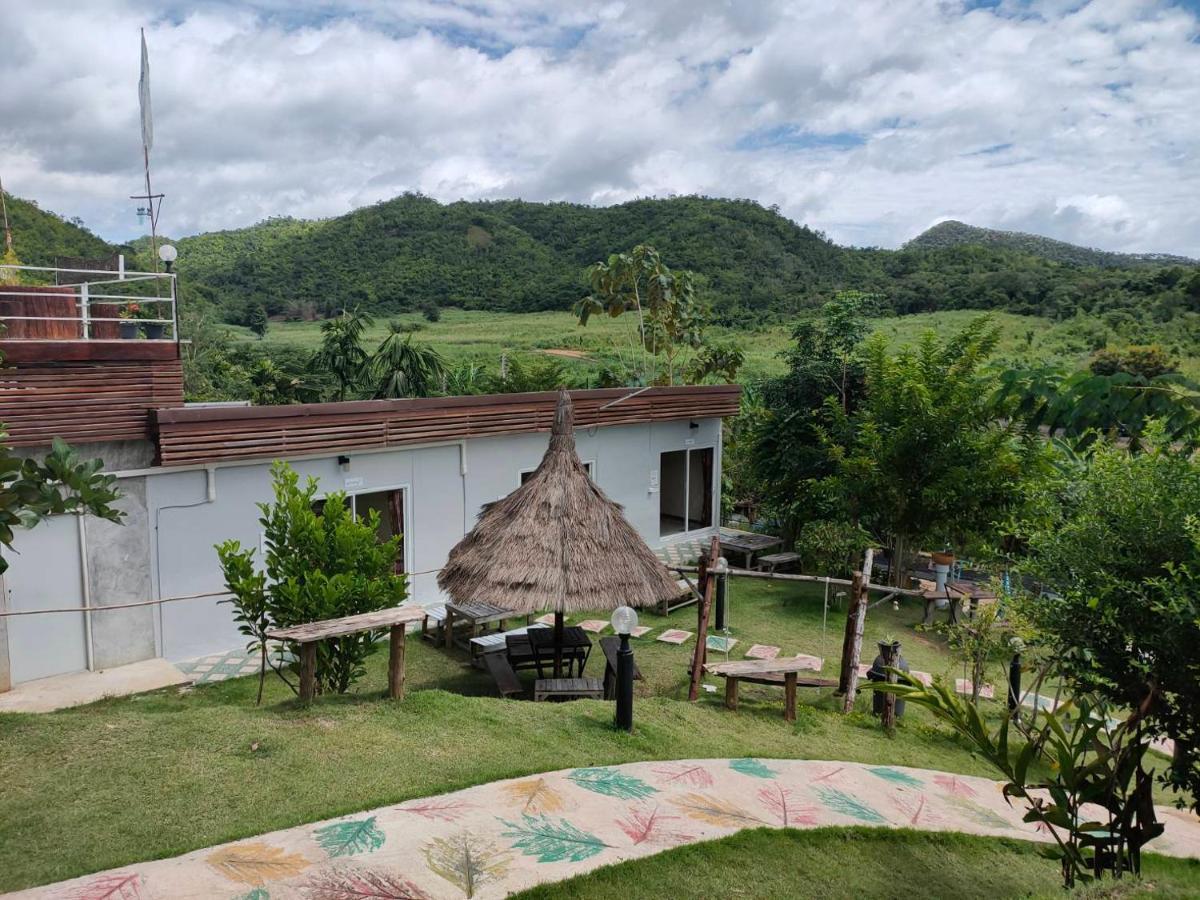Baan Mai Hom Pensión *