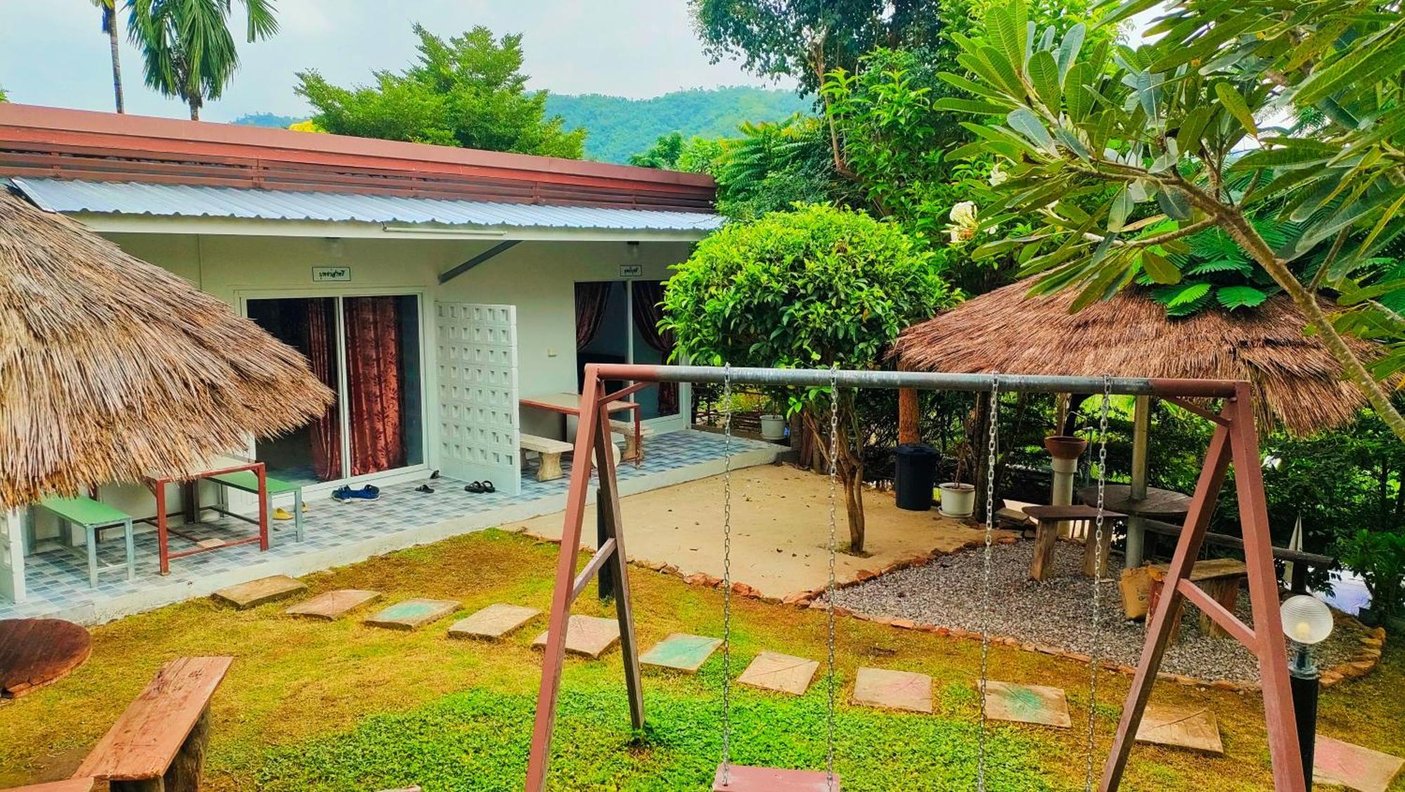 Baan Mai Hom Pensión *